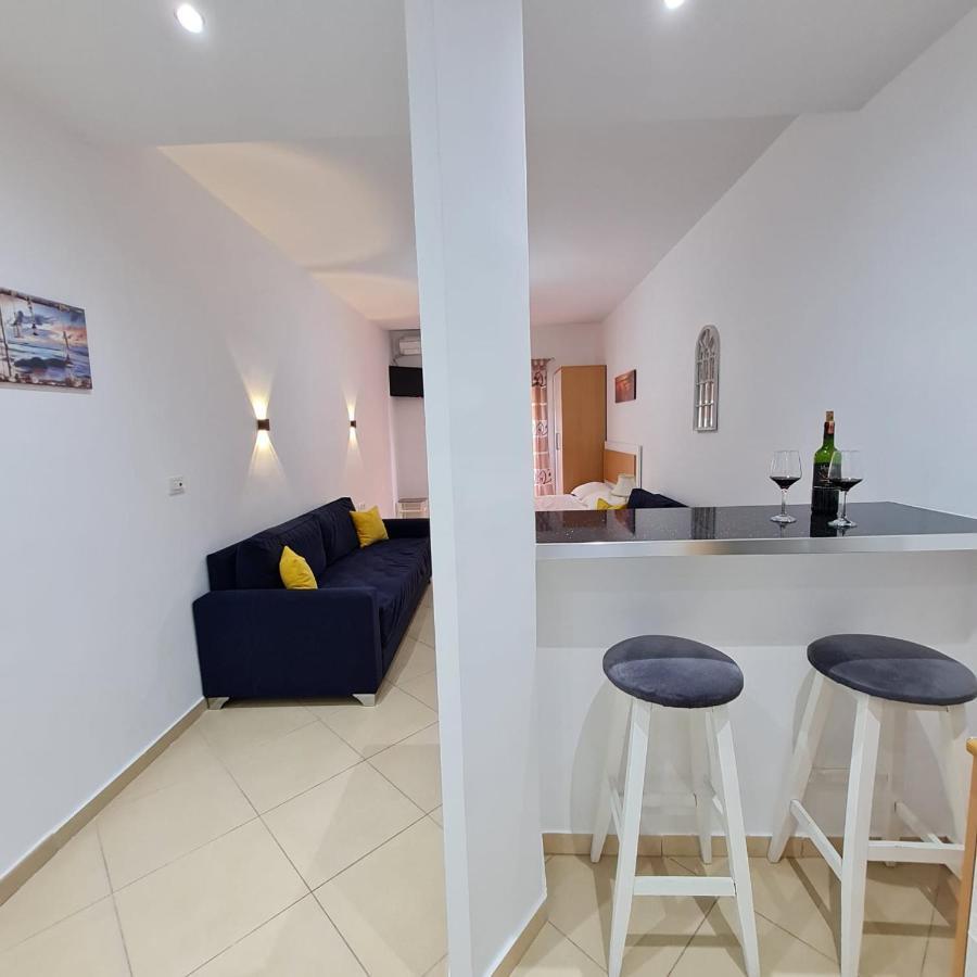 Studio By The Beach - Vlorë Extérieur photo