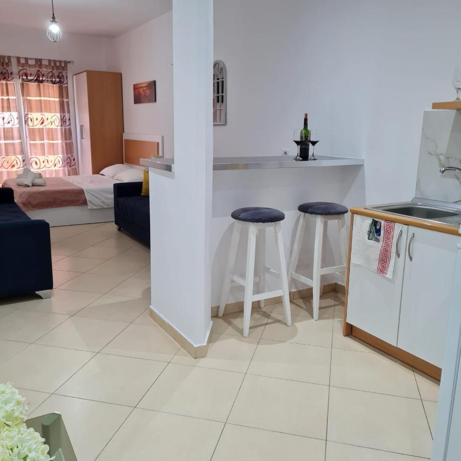 Studio By The Beach - Vlorë Extérieur photo
