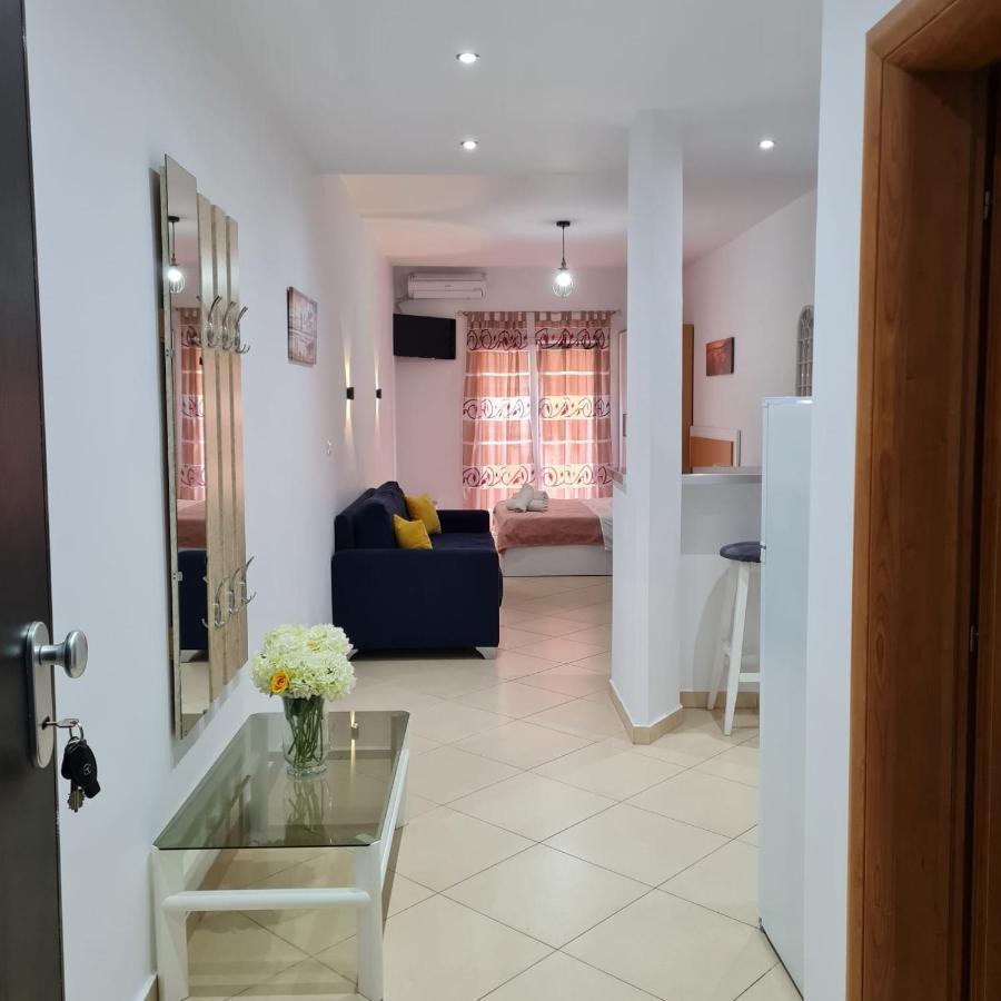 Studio By The Beach - Vlorë Extérieur photo