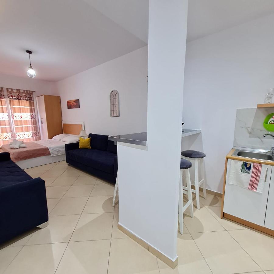 Studio By The Beach - Vlorë Extérieur photo