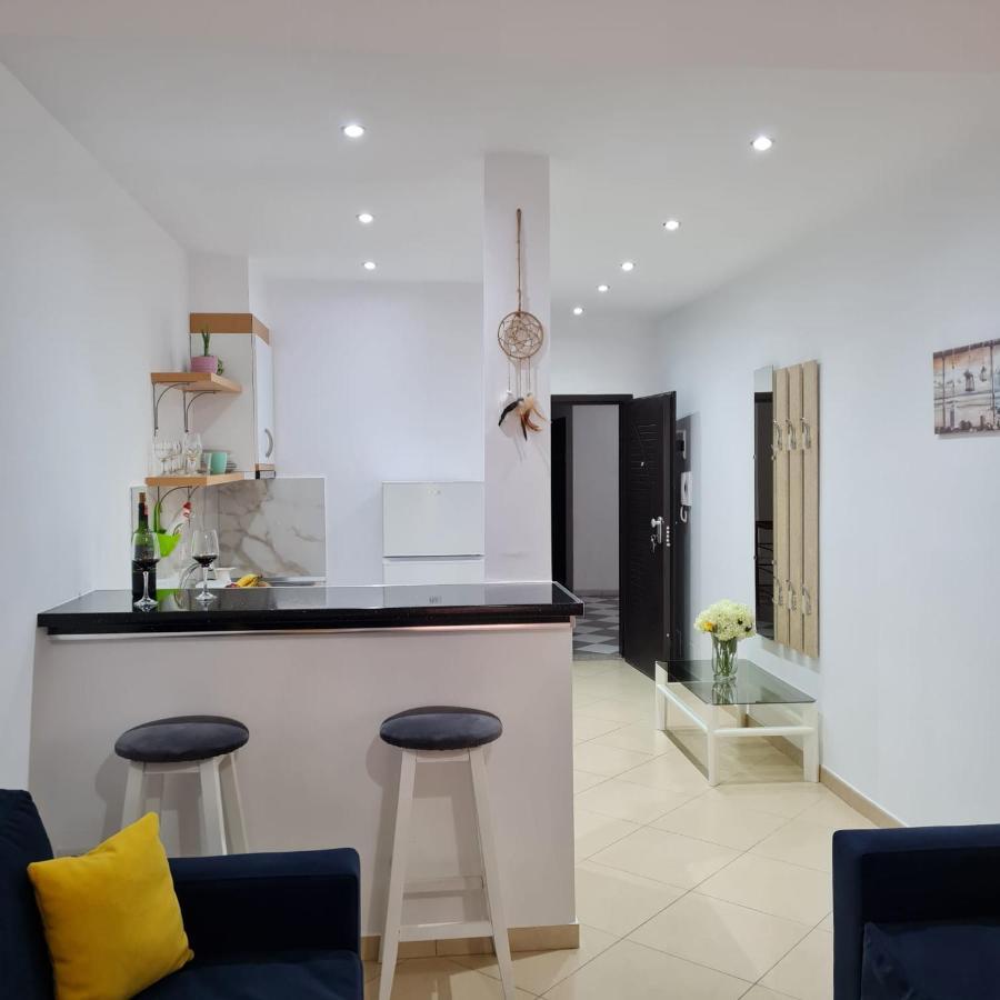 Studio By The Beach - Vlorë Extérieur photo